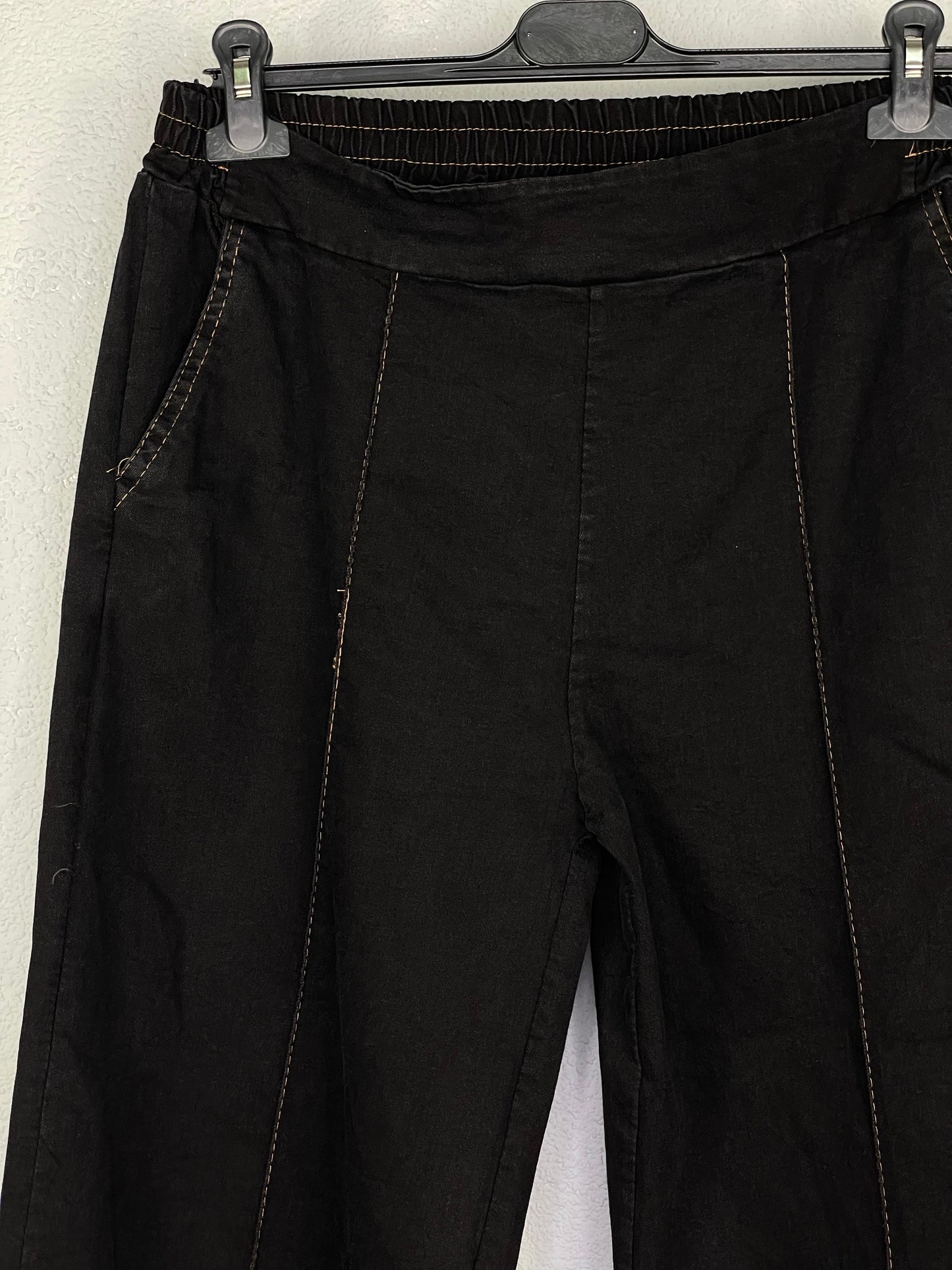 Pantalón Barcelona Negro desgastado
