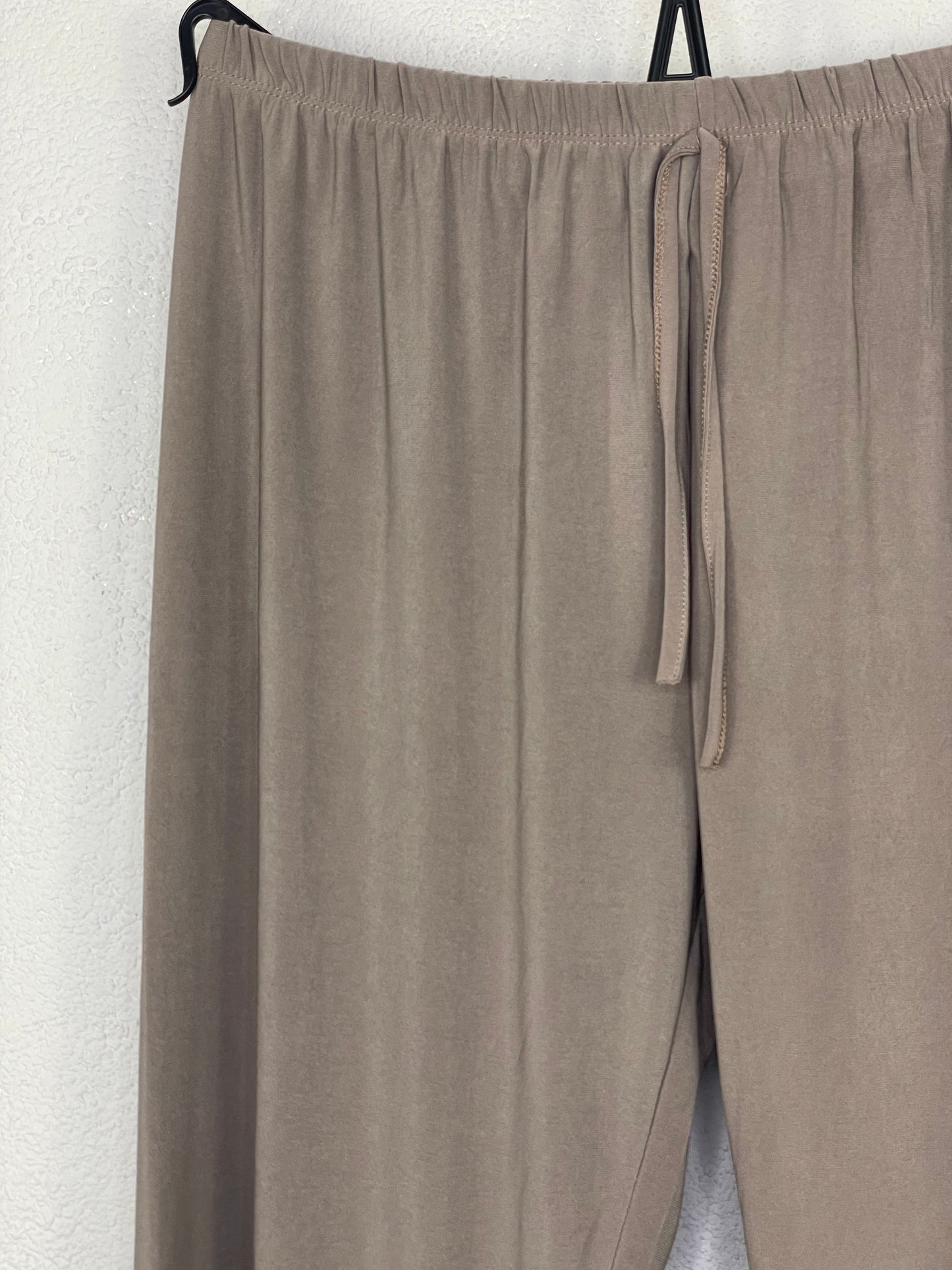 Pantalón Pirata Medina Taupe PLUS