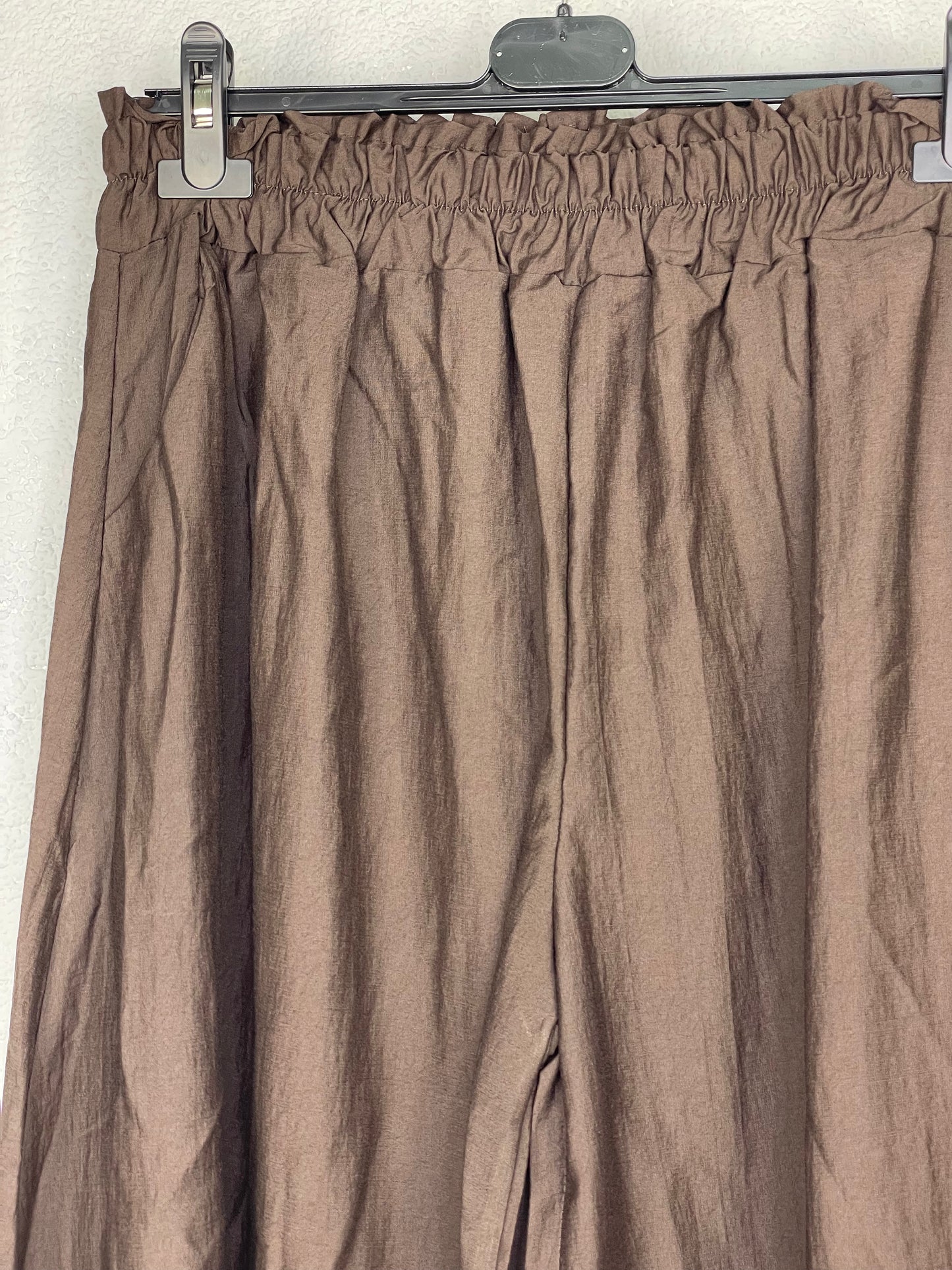 Pantalón corto Santillana Marrón chocolate PLUS