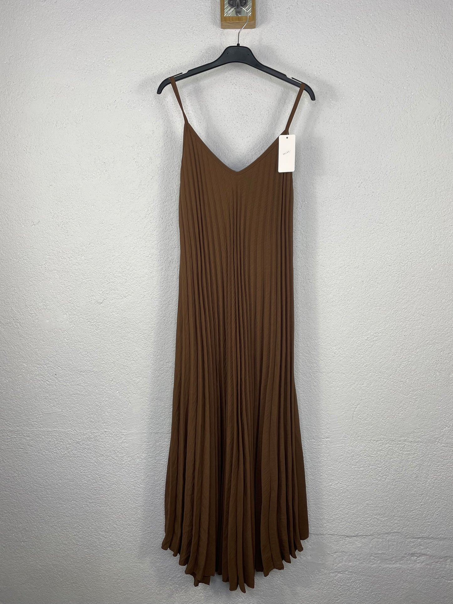 Vestido Plisado Rosana Chocolate