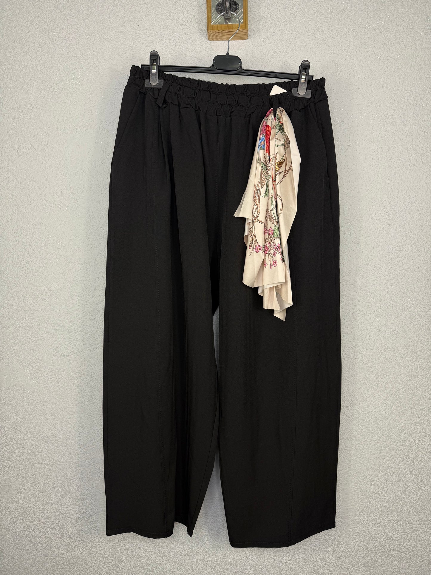 Pantalón Sofia Negro PLUS