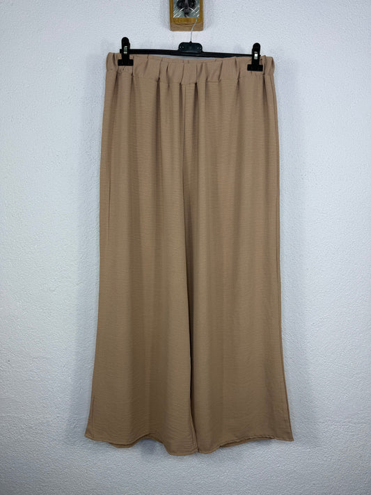 Pantalón Jordania Camel PLUS