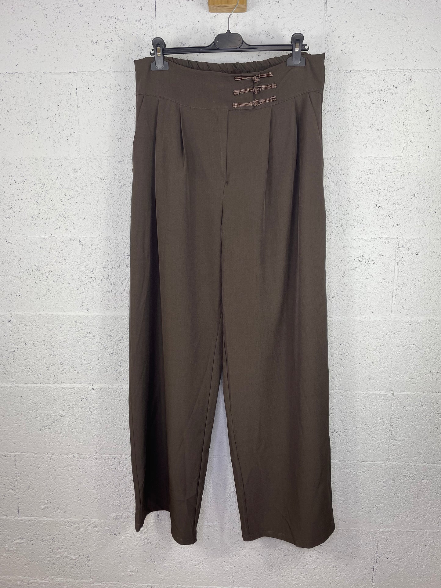 Pantalón Clara Marrón Chocolate