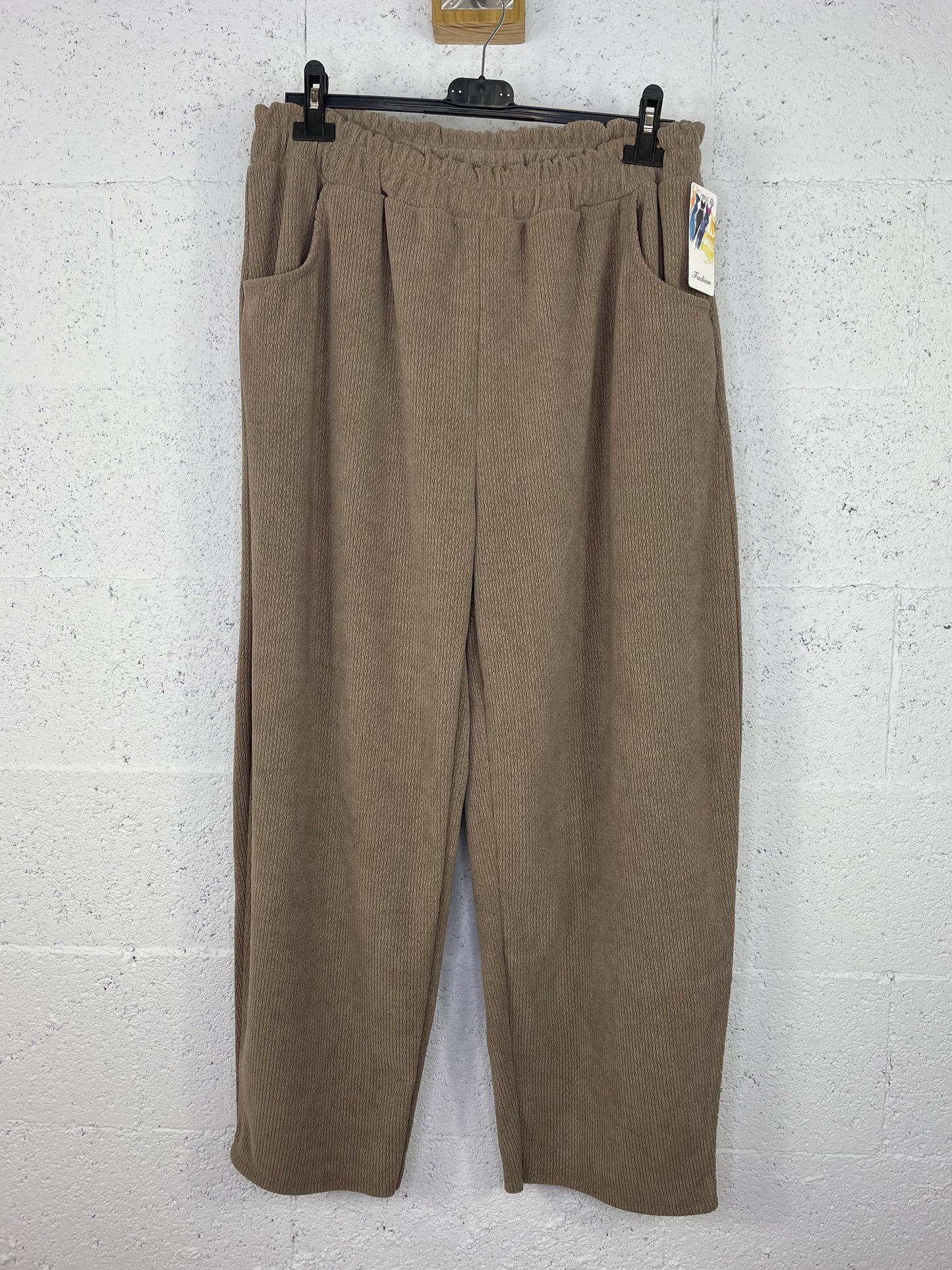 Pantalón Romeo Taupe PLUS