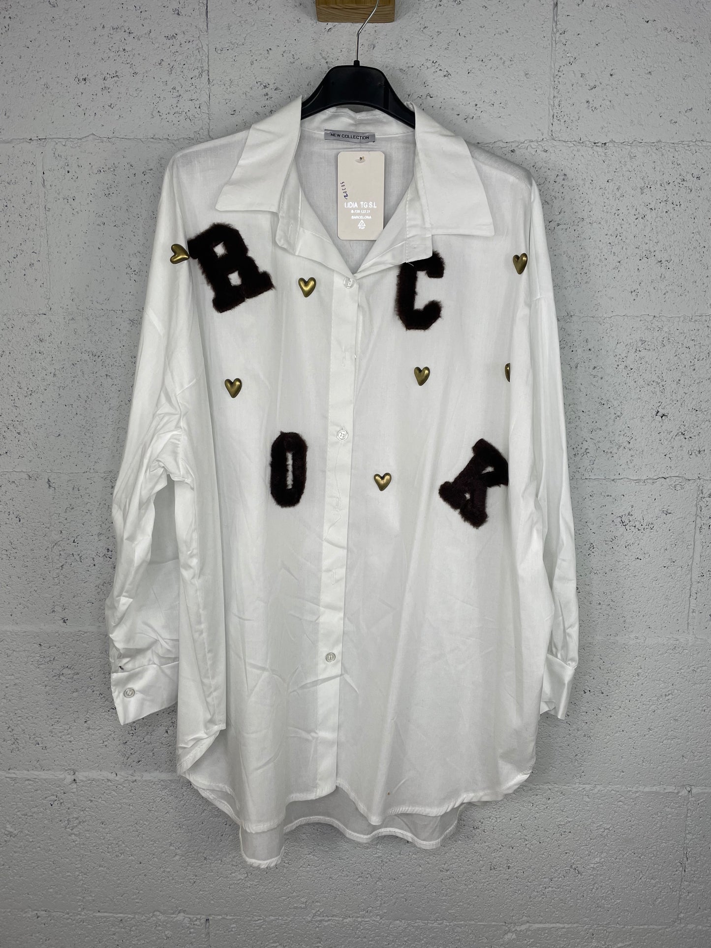 Camisa Nerea corazones y letras