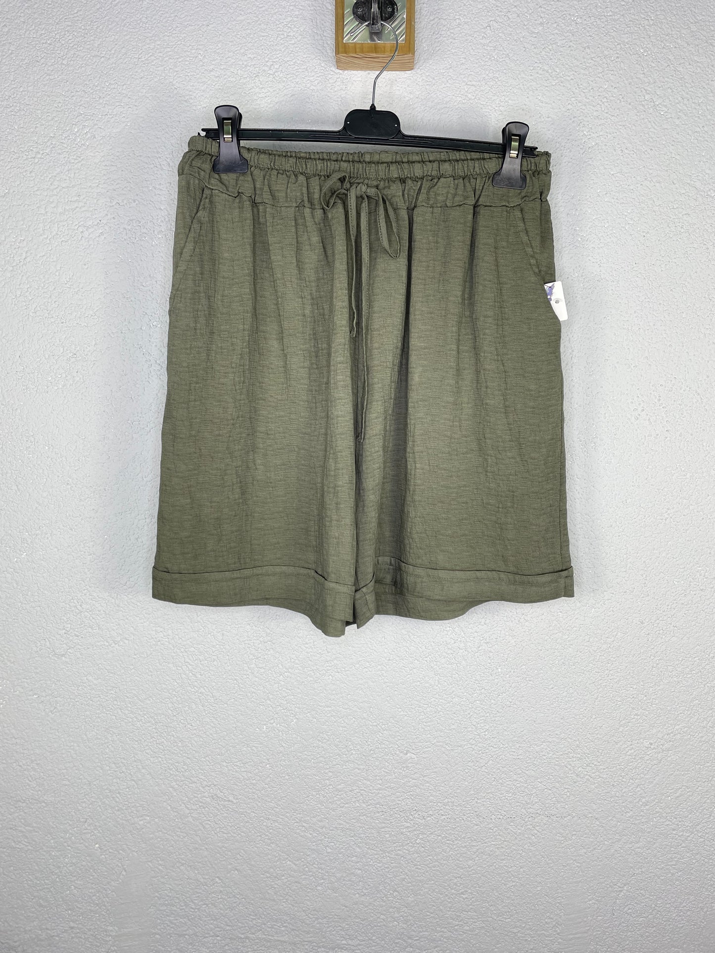 Pantalon corto Calma Caqui