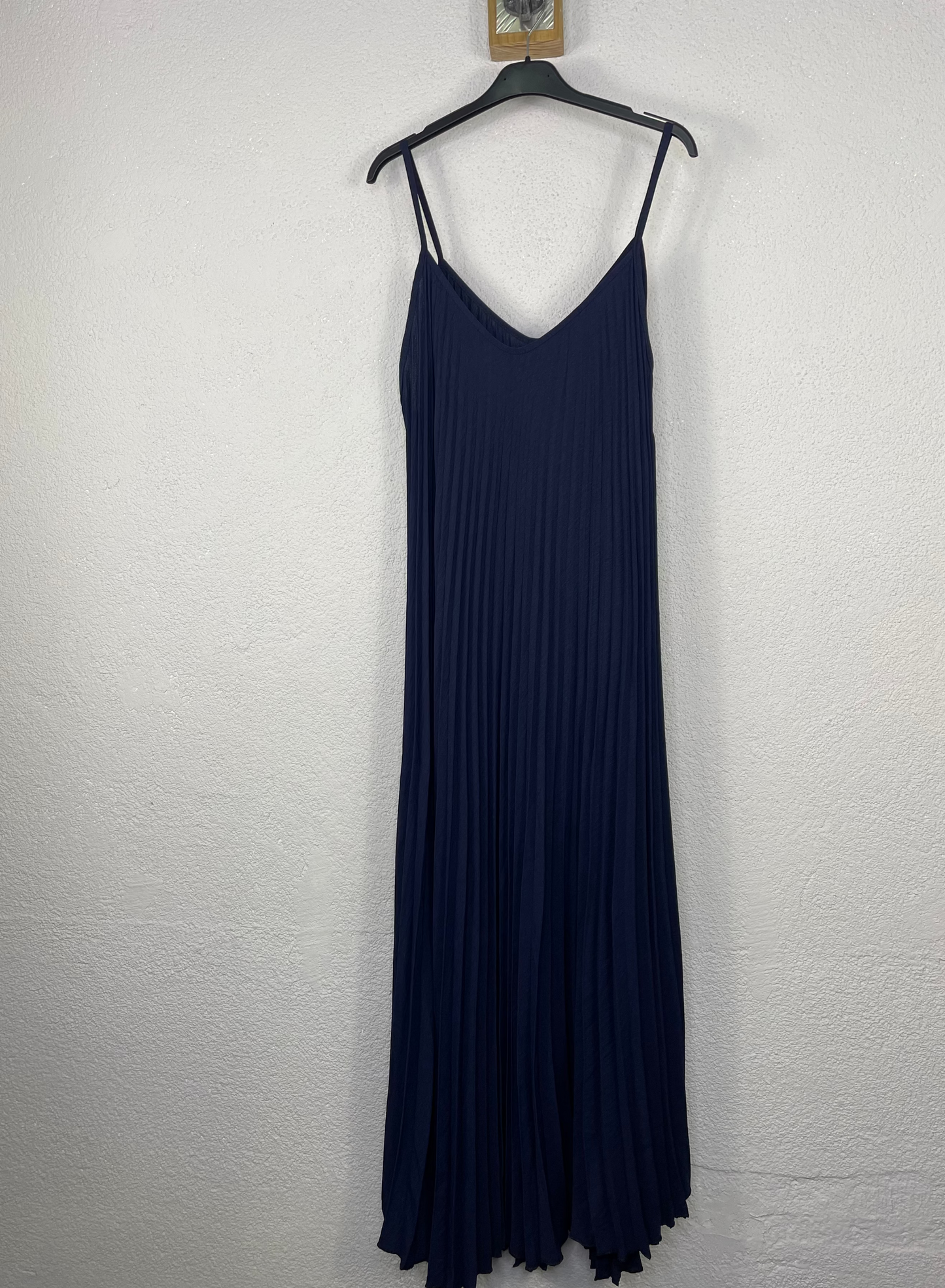 Vestido Plisado Rosana Azul Marino