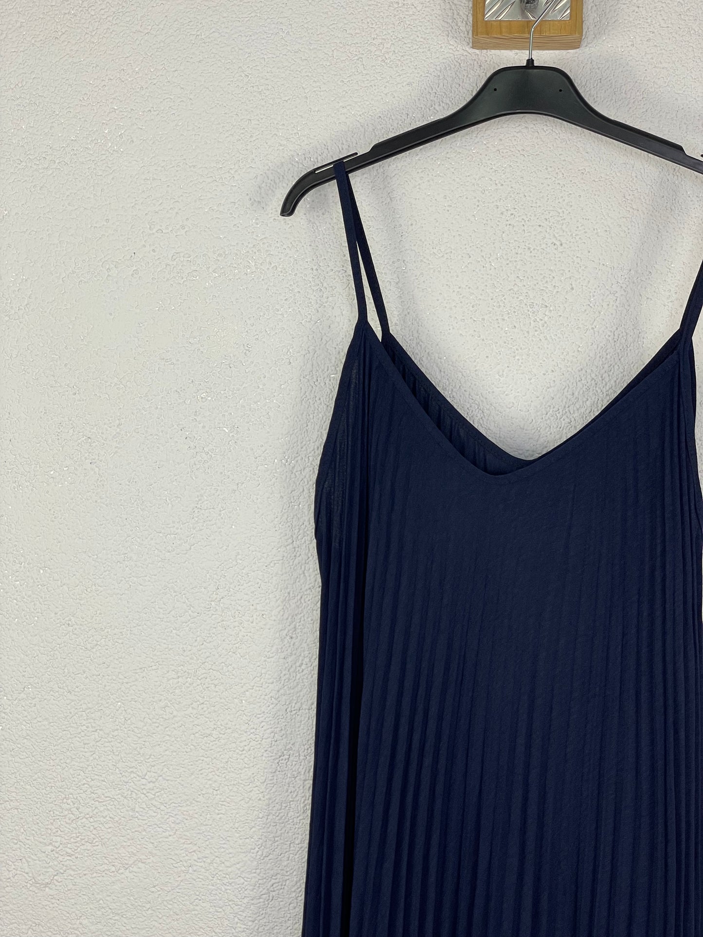 Vestido Plisado Rosana Azul Marino