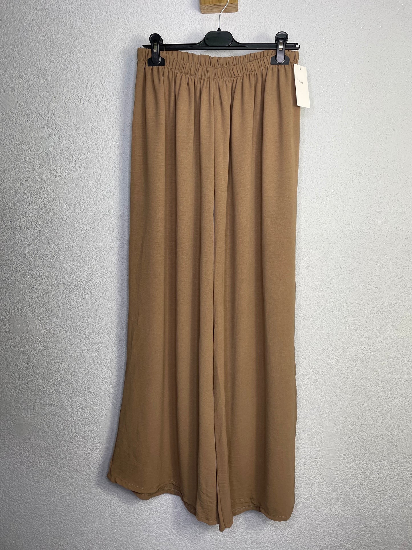 Pantalon Vértigo Camel PLUS