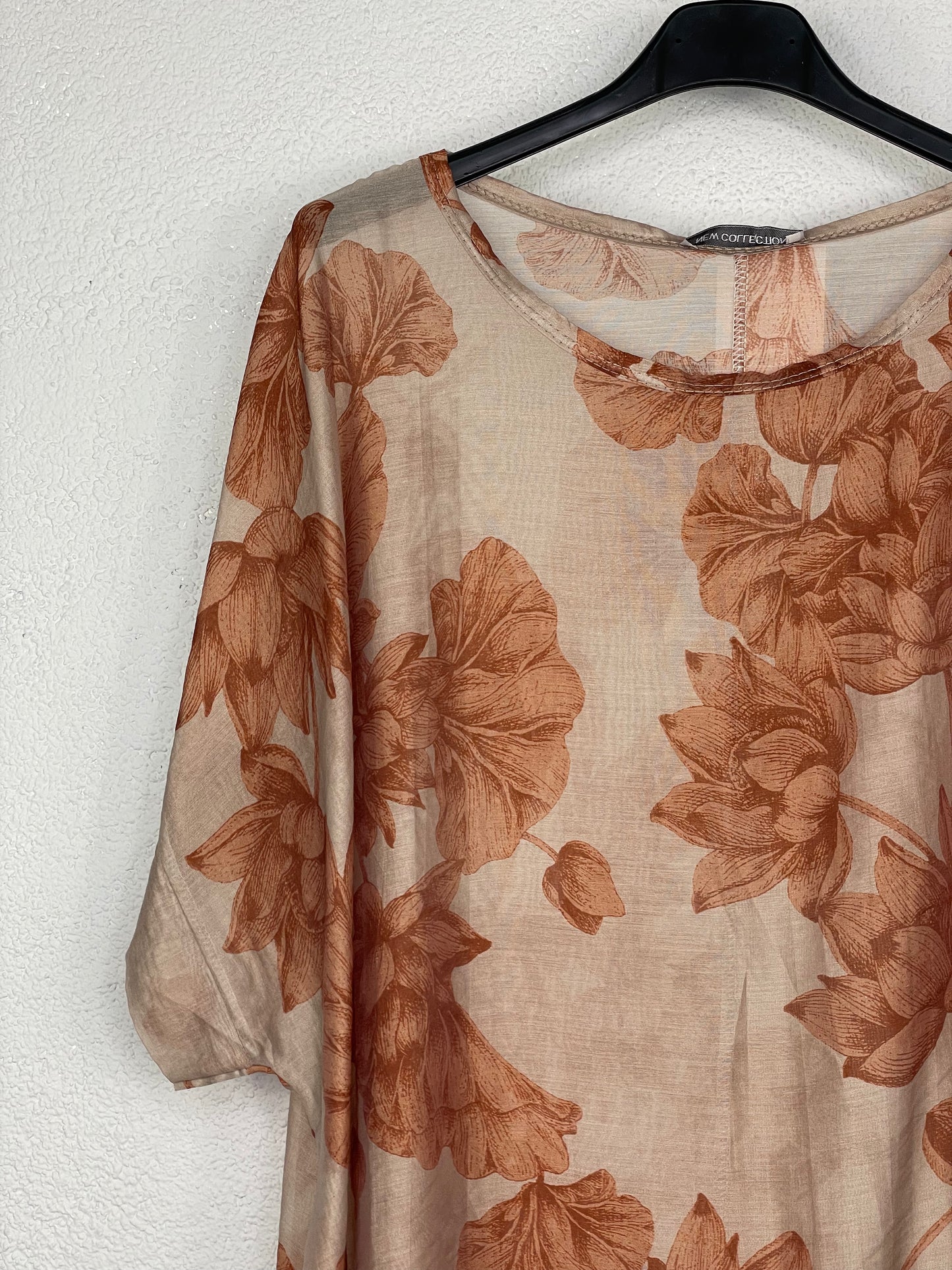 Blusa Gloria beige PLUS