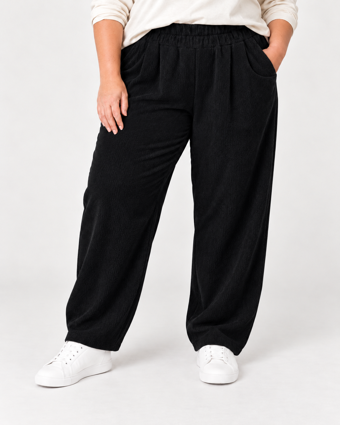 Pantalón Romeo Negro PLUS