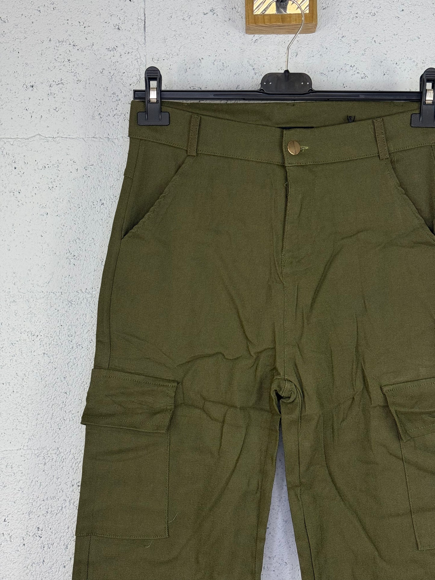 Pantalón cargo Caqui