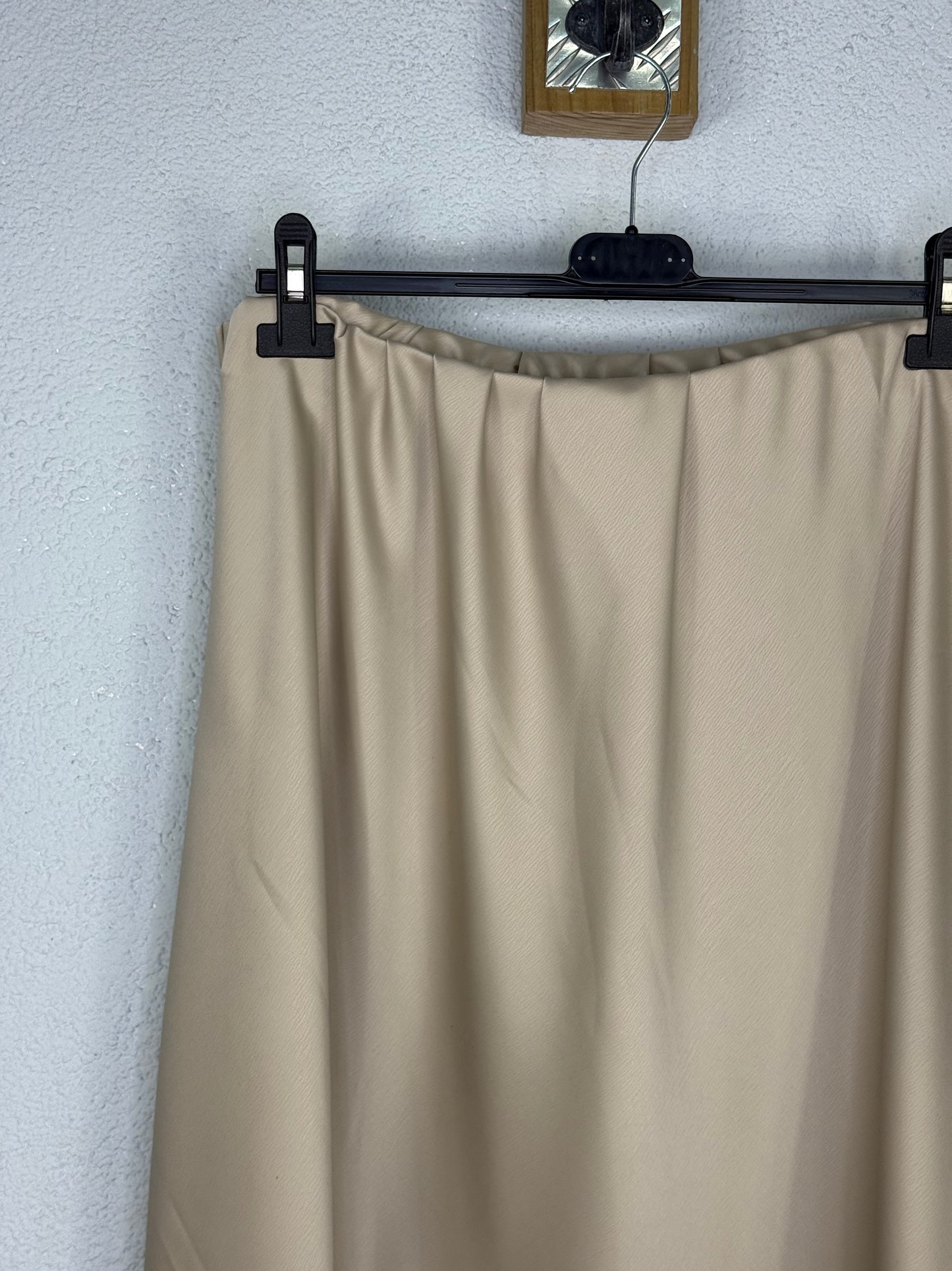 Falda Carolina Beige
