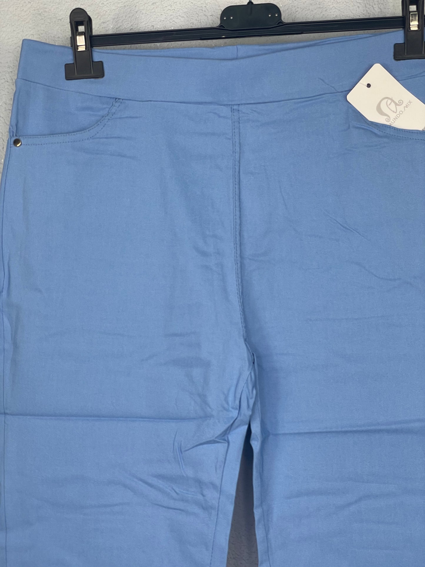 Pantalón Quebec pirata Azul celeste