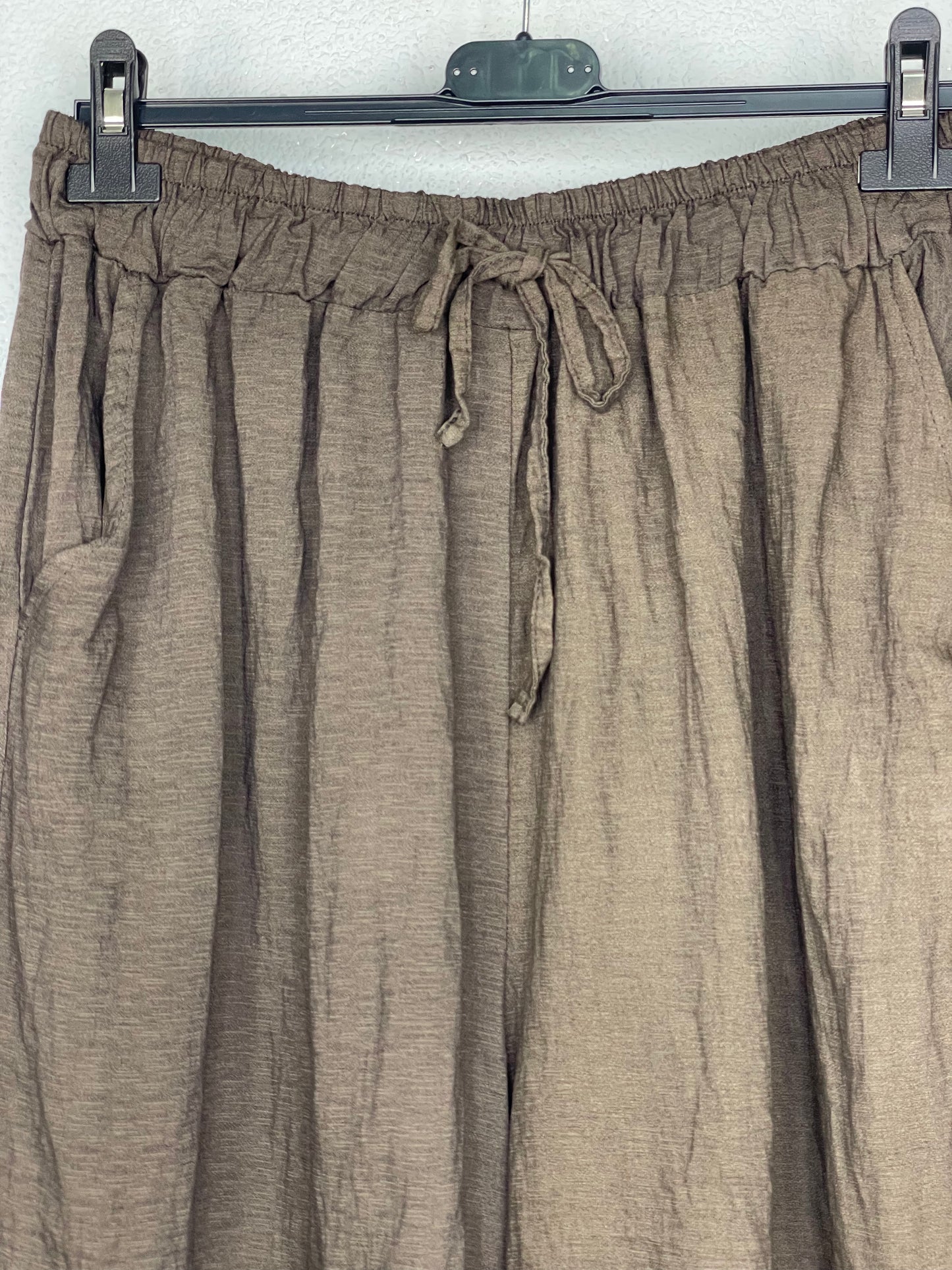 Pantalon corto Calma Marrón Chocolate