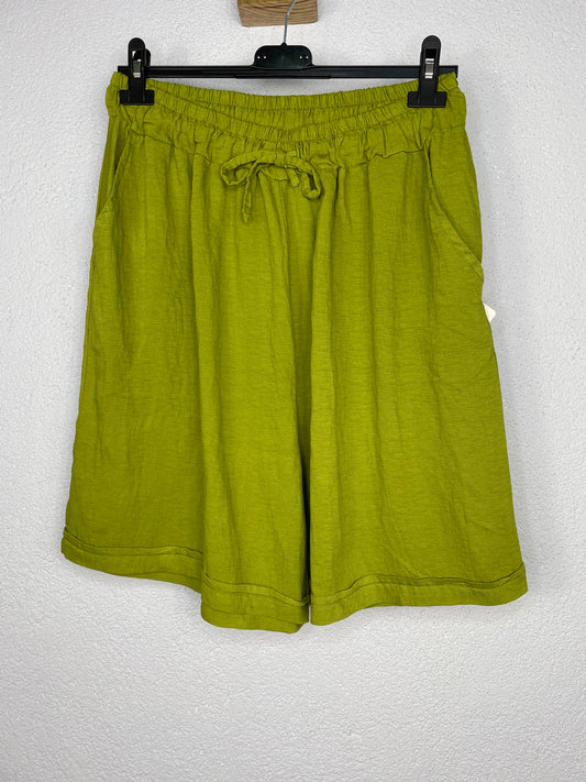 Pantalon corto Calma Pistacho