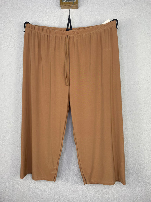 Pantalón Pirata Medina Camel PLUS )