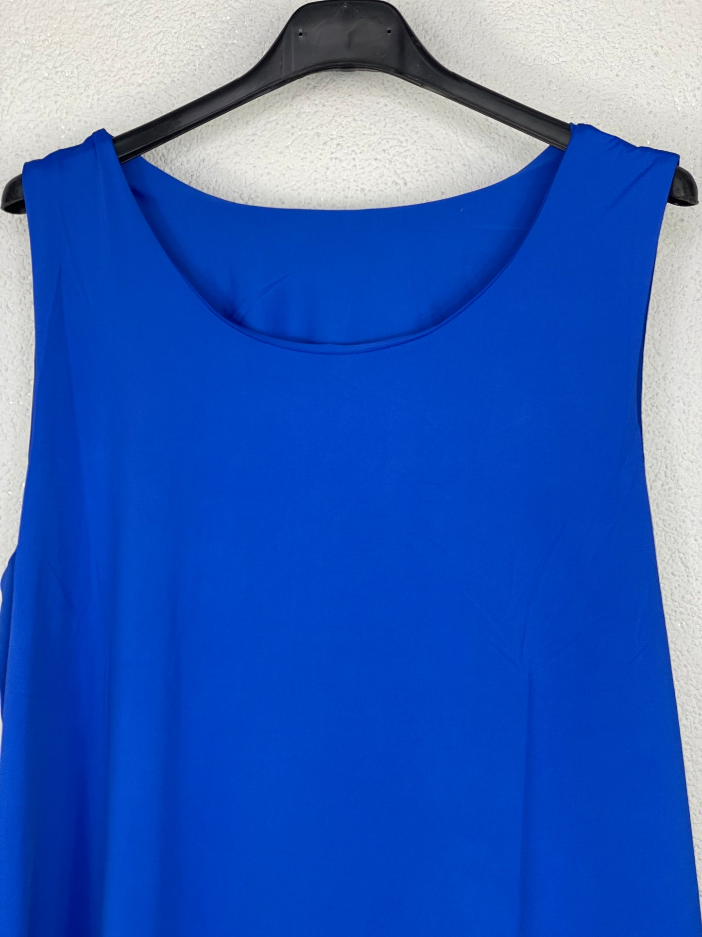 Camiseta Beatriz Azul Eléctrico