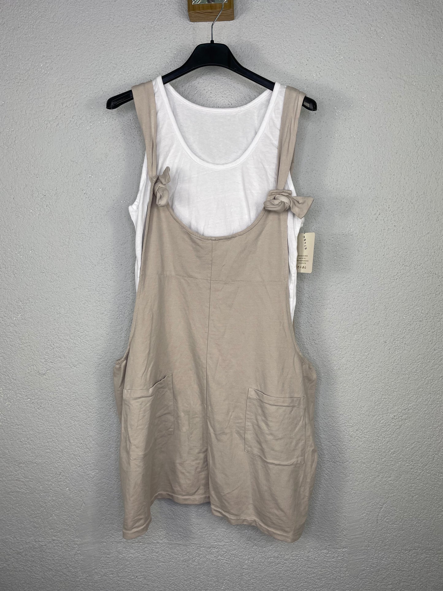 Mono corto  Caracas Beige (con camiseta) )