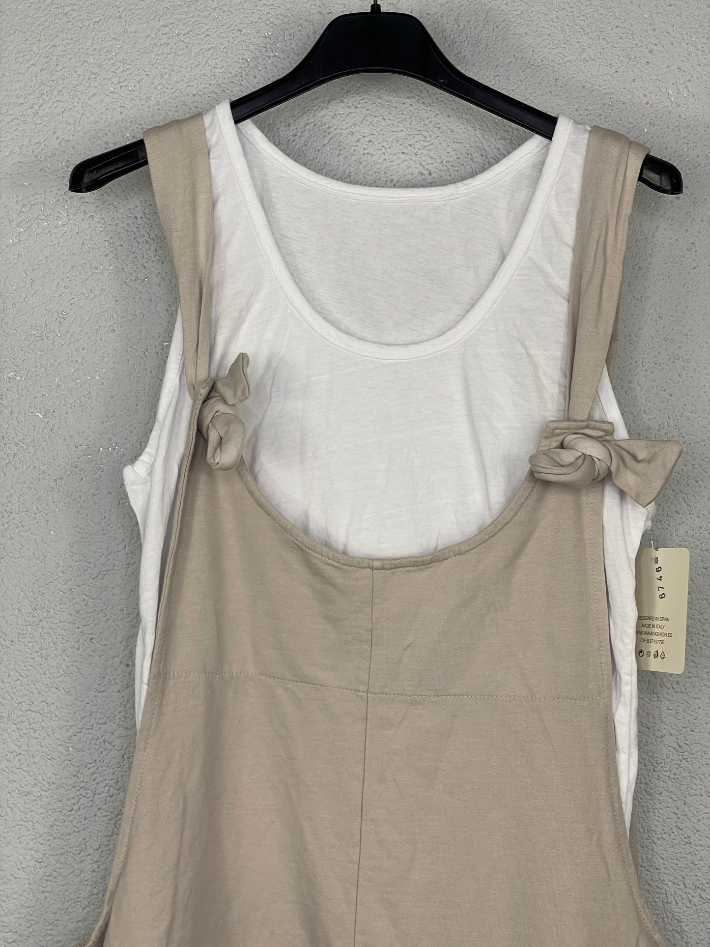 Mono corto  Caracas Beige (con camiseta) )