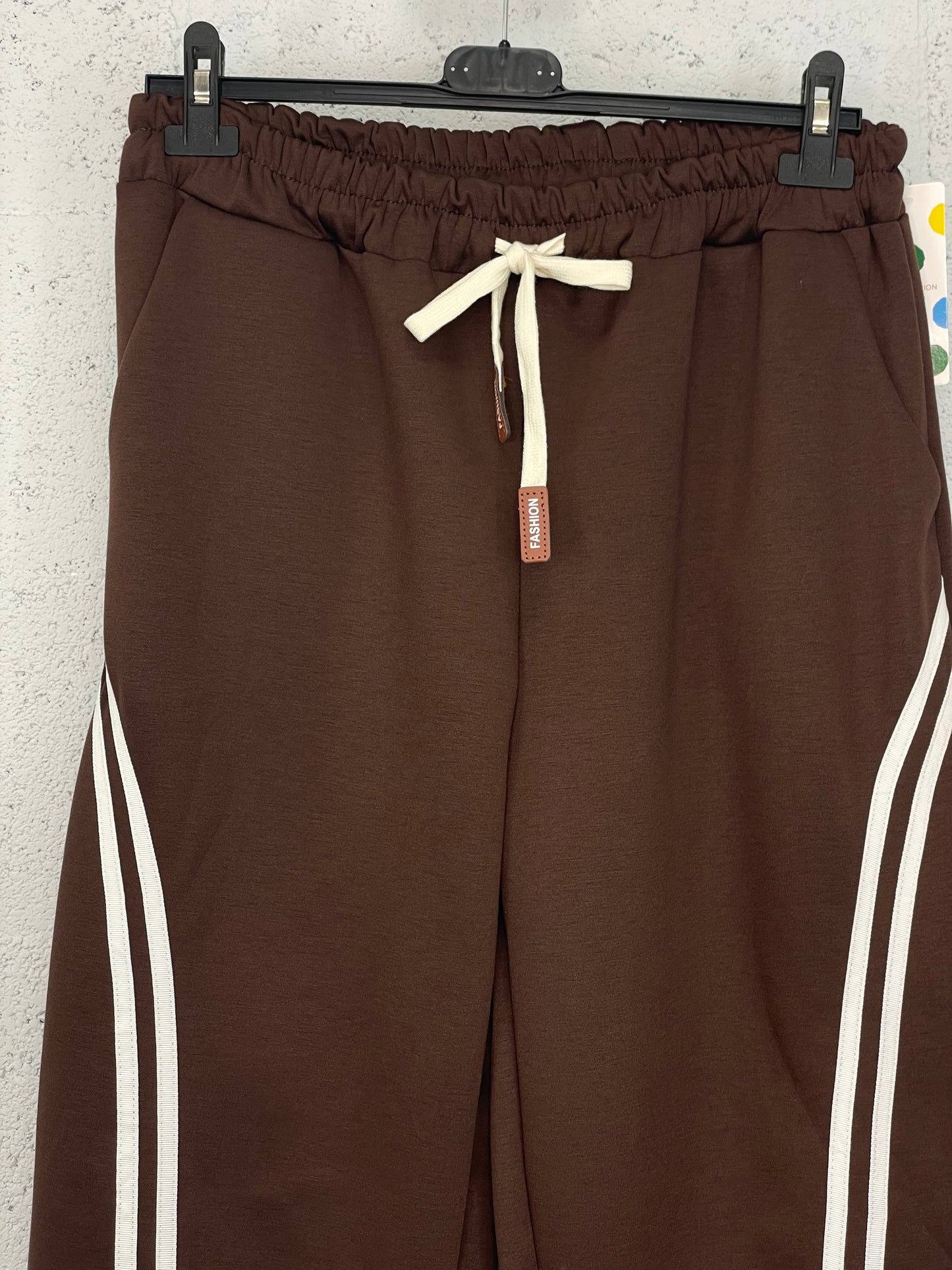 Pantalón Chándal Eric Marrón chocolate